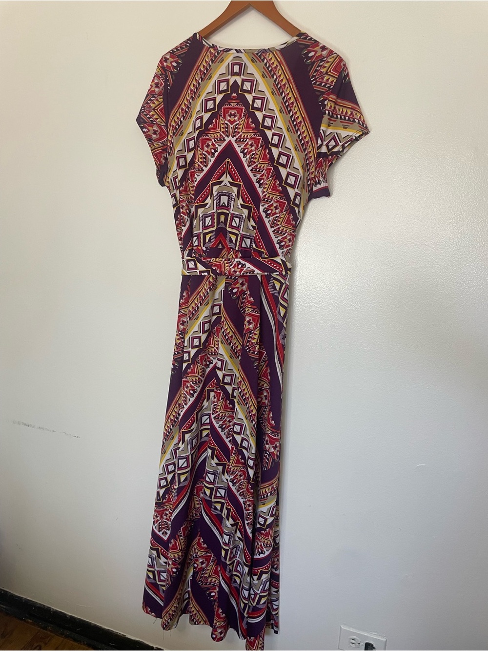 Vintage Y2K  Geo-Print Cinched Waist Maxi Dress in Maroon Red Yellow Size 14/16 - Picture 2 of 4